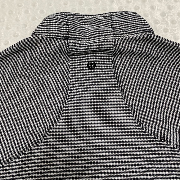 Lululemon Sweater (size 8) - Picture 4 of 8